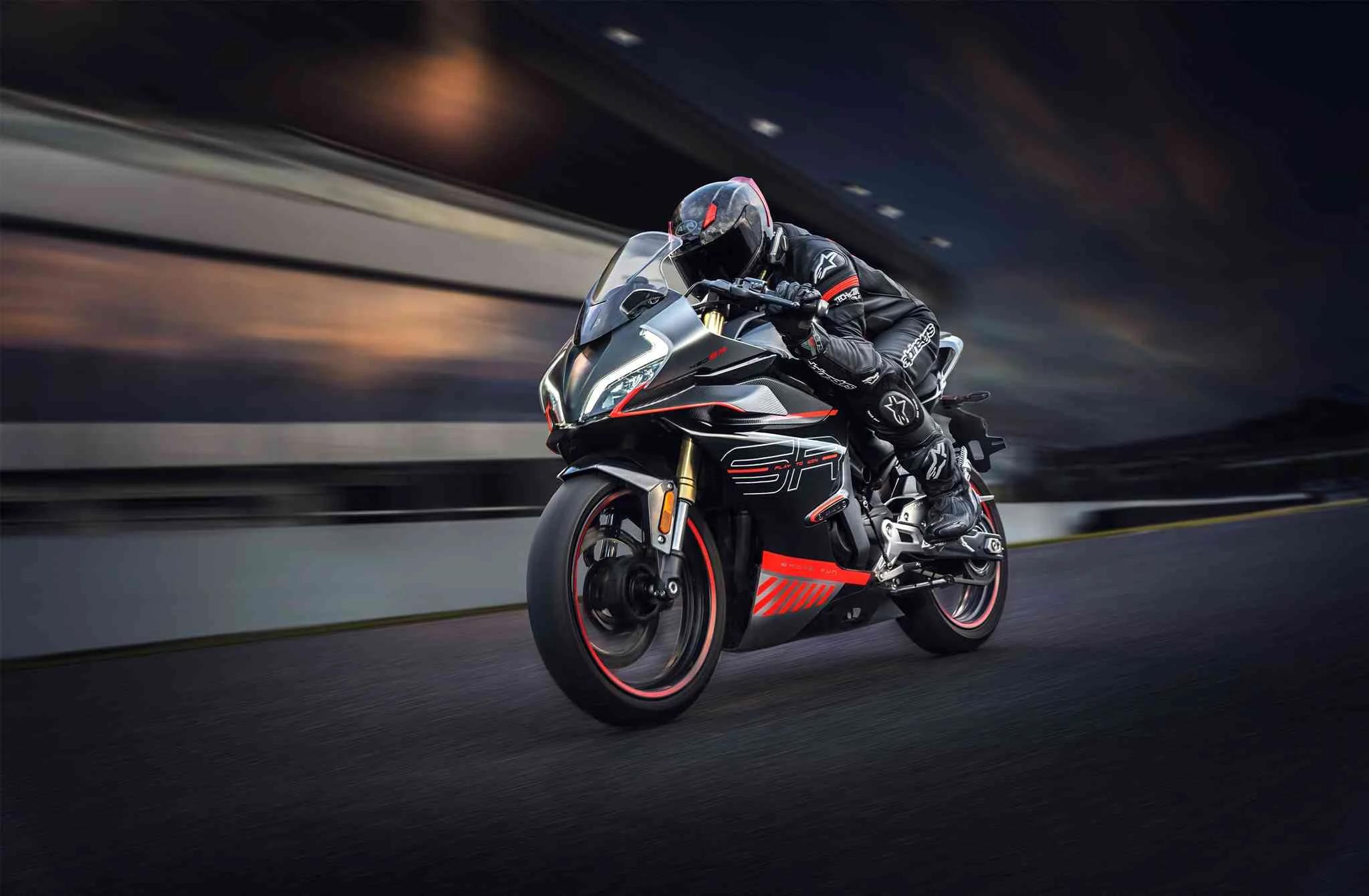 CFMOTO Cfmoto 450SR 2026 Model Motosiklet - Görsel 2